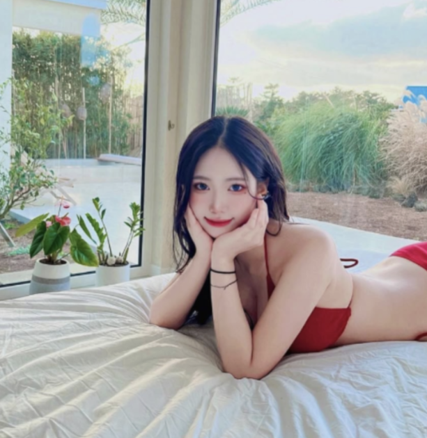 이소민 치어리더 레드 비키니 5