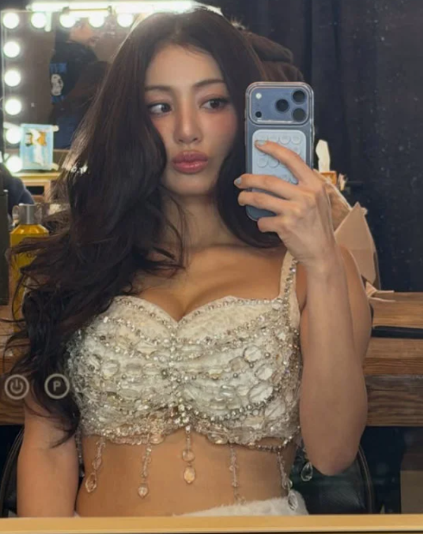 트와이스 지효 복근 2