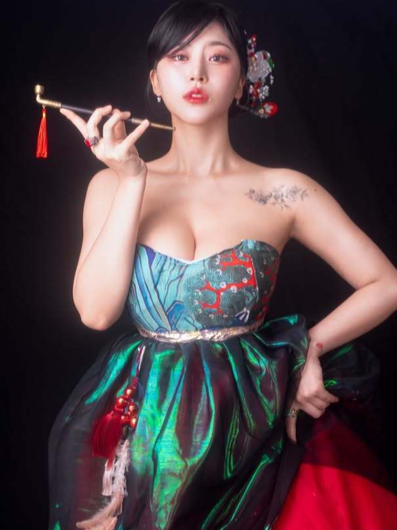 노슬비 문신 논란